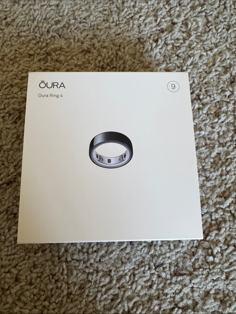 Oura Ring 4 Charger and Ring Insert - Gray and Silver